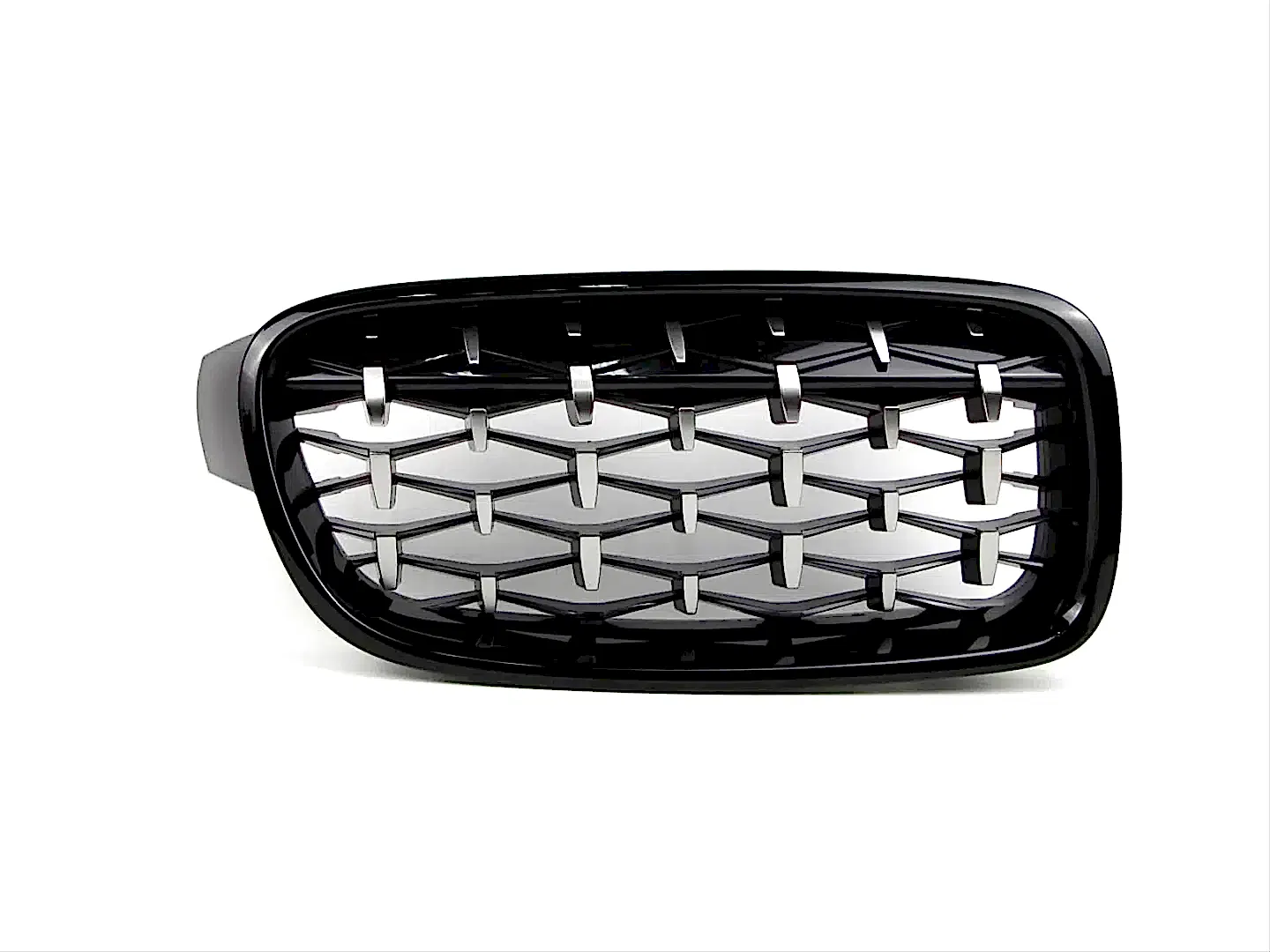 3 SERISI F30 2012-2018 IÇIN UYUMLU DIAMOND PANJUR (BÖBREK) PIANO BLACK