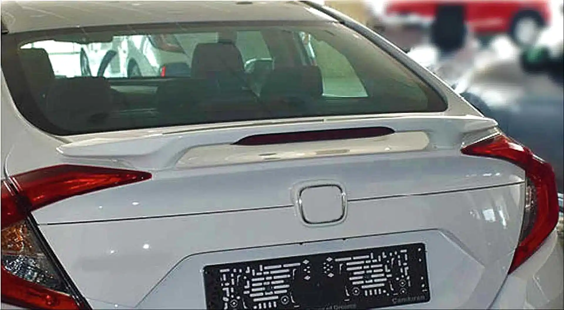 CIVIC FC5 2016-2020 IÇIN UYUMLU ORTA BOY ISIKLI SPOILER (BOYASIZ)