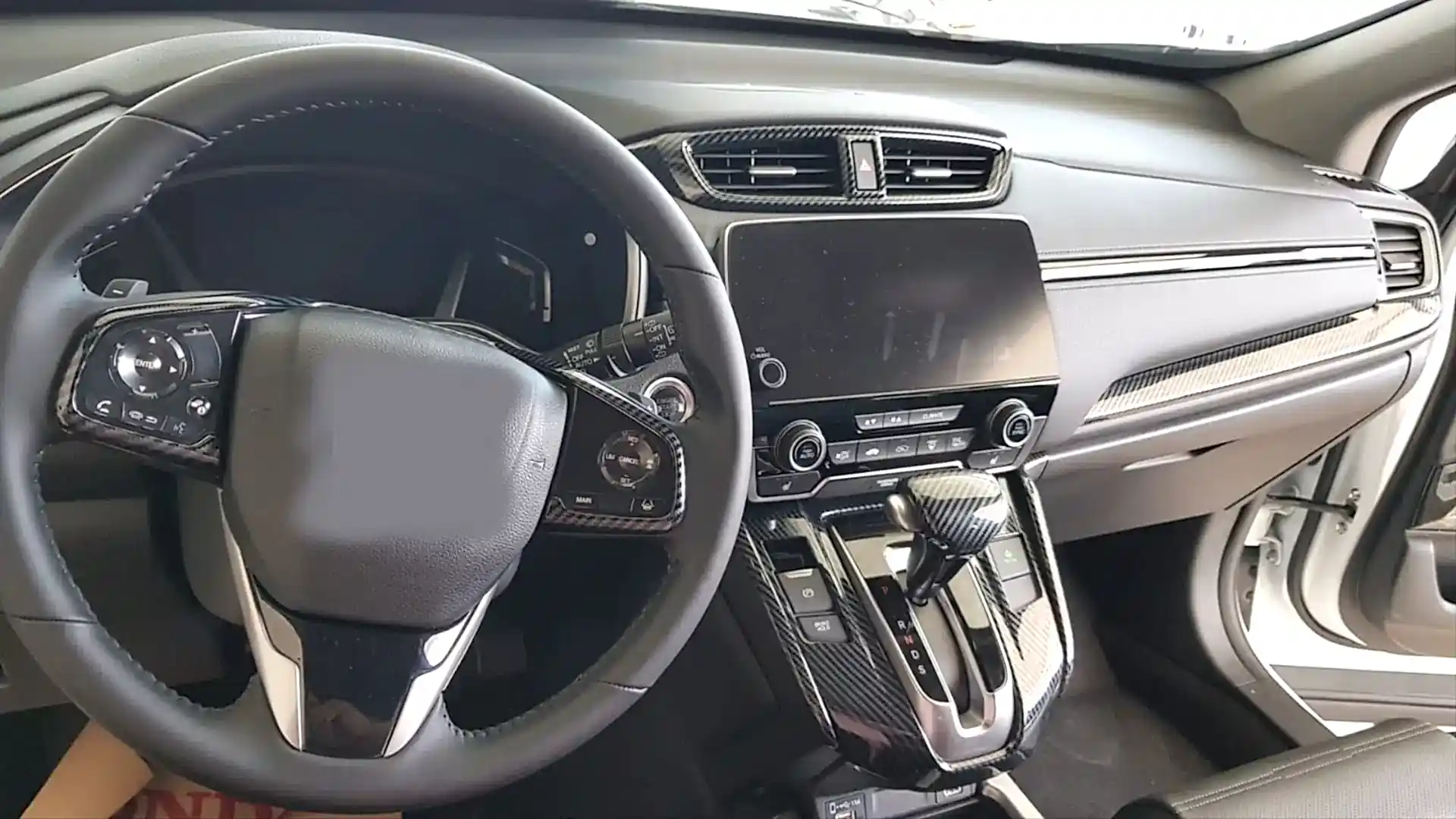 CR-V 2017+ IÇIN UYUMLU KARBON DIREKSIYON KAPLAMA